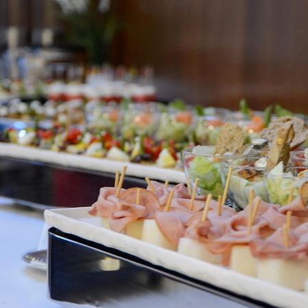 Golden Star Casablanca Hotel Bagian luar foto