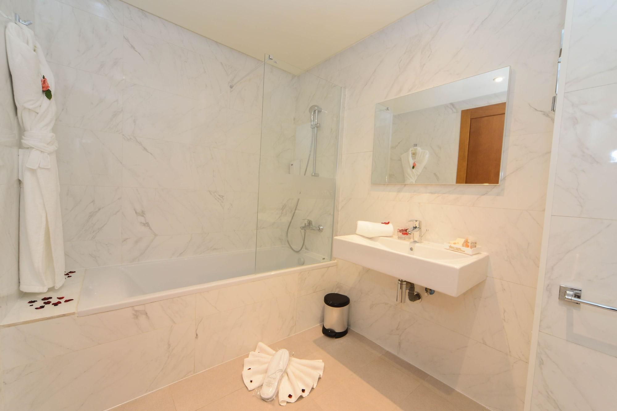 Golden Star Casablanca Hotel Bagian luar foto